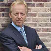 Stefan Arnst, Fachanwalt für Familienrecht, Scheidungsanwalt, Düsseldorf.jpg