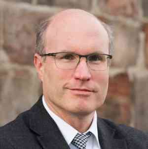 Dr. Kai Hellendoorn.jpg