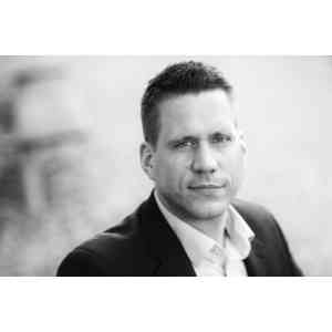 Rechtsanwalt Florian Schoenrock - Fachanwalt für Strafrecht.jpg