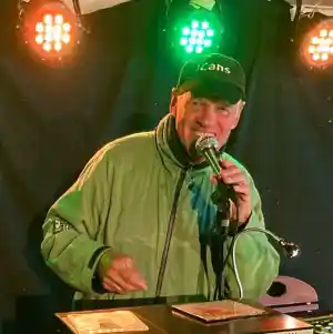 DJ-Wulla🎶 Mobile Partydisco.jpg