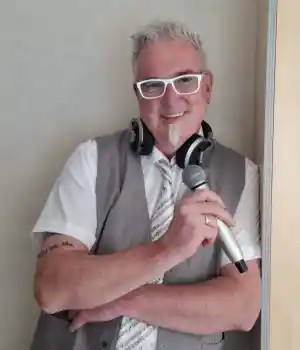 Mobile Disco DJ DiMo.jpg