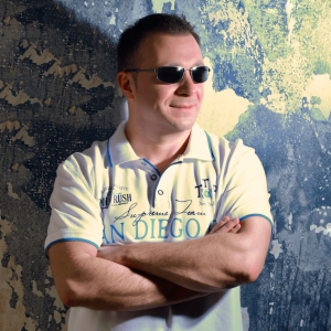 DJ Diavolino | Event- & Hochzeits-DJ.jpg