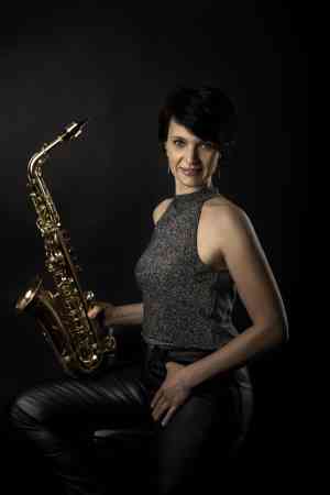 Gruppe Extra-Live/Live Musik/Event Saxophonist/Moderator.jpg