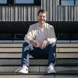 New Inside | DJ aus München für Events.jpg