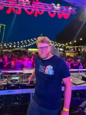 DJ Chris Seegel - Ihr Event- & Hochzeits-DJ im Norden.jpg