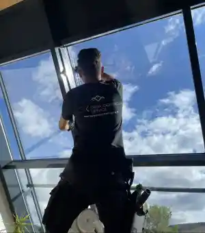 EG Gebäudereinigung Service.jpg