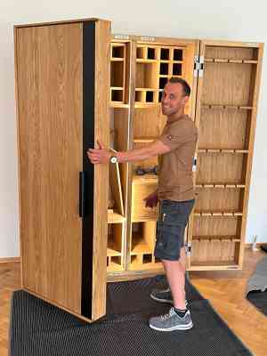 Emanuel Hufschmidt -Wir leben Umzüge.jpg