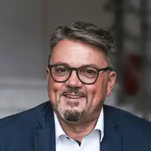 Schmezer Consulting - Coaching | Training | Mediation.jpg