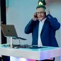 DJ Marek – Der DJ aus Göttingen für gute Laune und unvergessliche Partys!.jpg