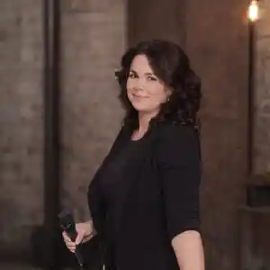 Julia Kramer Eventsängerin & DJane.jpg