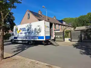 Umzugsunternehmen Berlin - Falken Umzüge.jpg