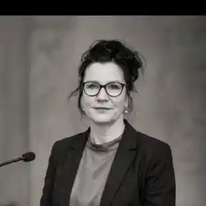 Bestattungen Nancy Miks .jpg
