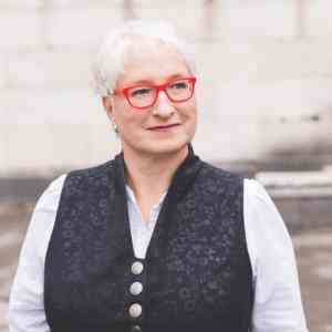 Die Grabrednerin - Freie Trauerrednerin.jpg