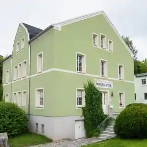 Bestattungshaus Dobernecker.jpg
