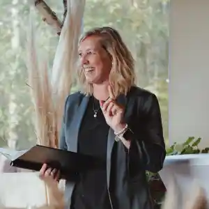 Freie Rednerin MKK Birthe Schäfer.jpg