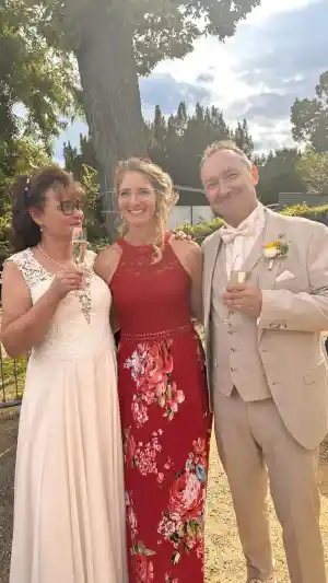 Daniela Maul freie Trauungen, Trauerreden und persönliche Liebeslieder - Klangmassagen.jpg