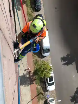 Industriekletterer Jascha Wismer | Berlin.jpg