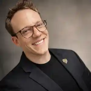 Simon Gläve Webservices.jpg