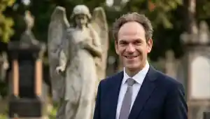 Stefan Fisahn / Trauerredner / freier Redner / Impro-Schauspieler.jpg