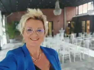 Kerstin Stahl - Eine Stimme für alle Fälle.jpg