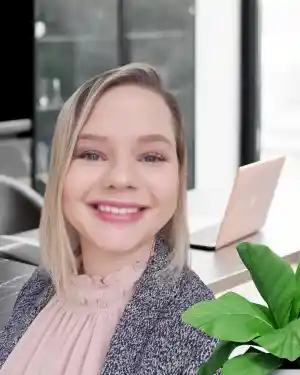 Sarit Peschke-Szelag | Social Media, Content & Community Management.jpg