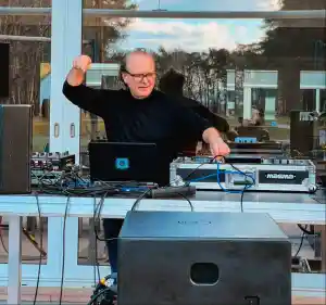 DJ Dimi Veranstaltungstechnik.jpg