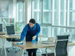 KikuClean Gebäudereinigung.jpg