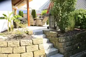 Elztal Gartenbau .jpg