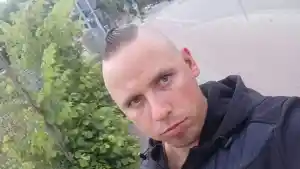 Torsten Flatau (Gartenarbeit in Fürstenwalde).jpg