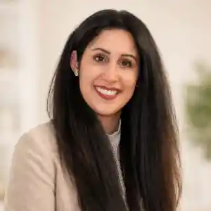 Donia Bozorgnia - Psychologin & Heilpraktikerin für Psychotherapie in Mönchengladbach & online.jpg