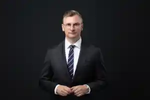 Rechtsanwalt Florian Hischer.jpg