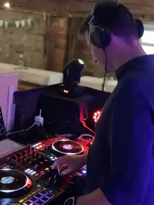 DJTime2.Party.jpg