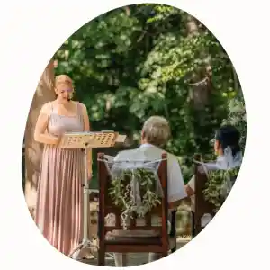 Nicole Maass Zertifizierte Freie Rednerin (IHK) & Künstlerin.jpg