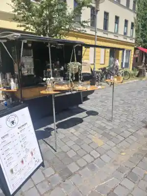 Yolo Kaffee .jpg