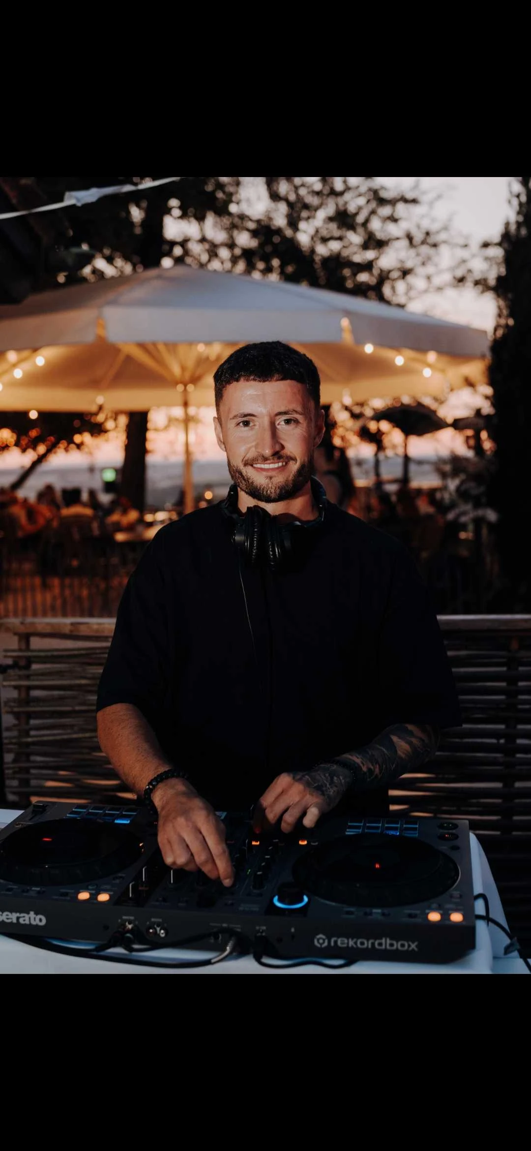 DJ FISCH3R- Euer DJ für Geburtstage, Feiern, Hochzeiten & Events.jpg