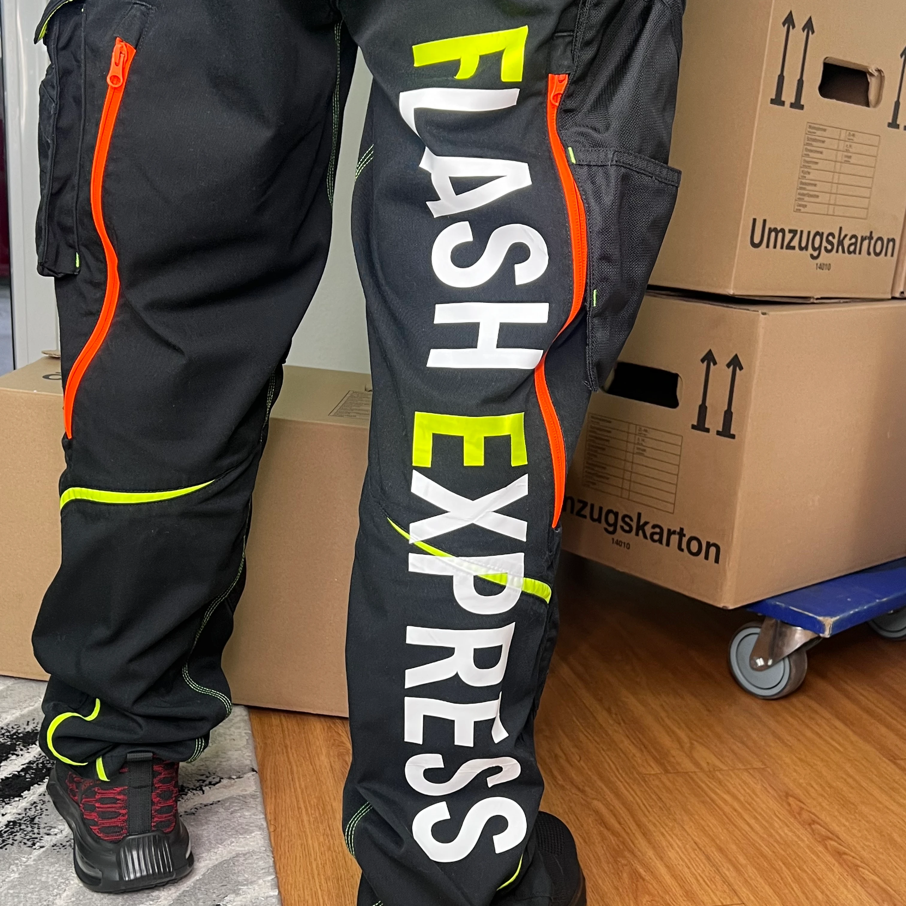 Flash Express GmbH - Umzug & Montageservice.jpg