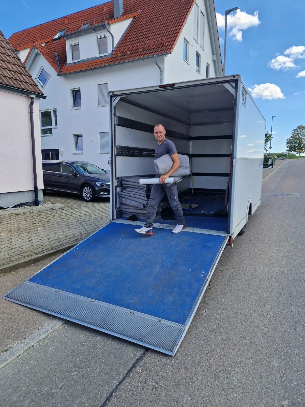 Umzüge und Hausmeisterservice Andreas.jpg