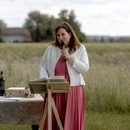 Alexandra Gebur - Freie Rednerin im Allgäu | Traurednerin & Trauerrednerin.jpg