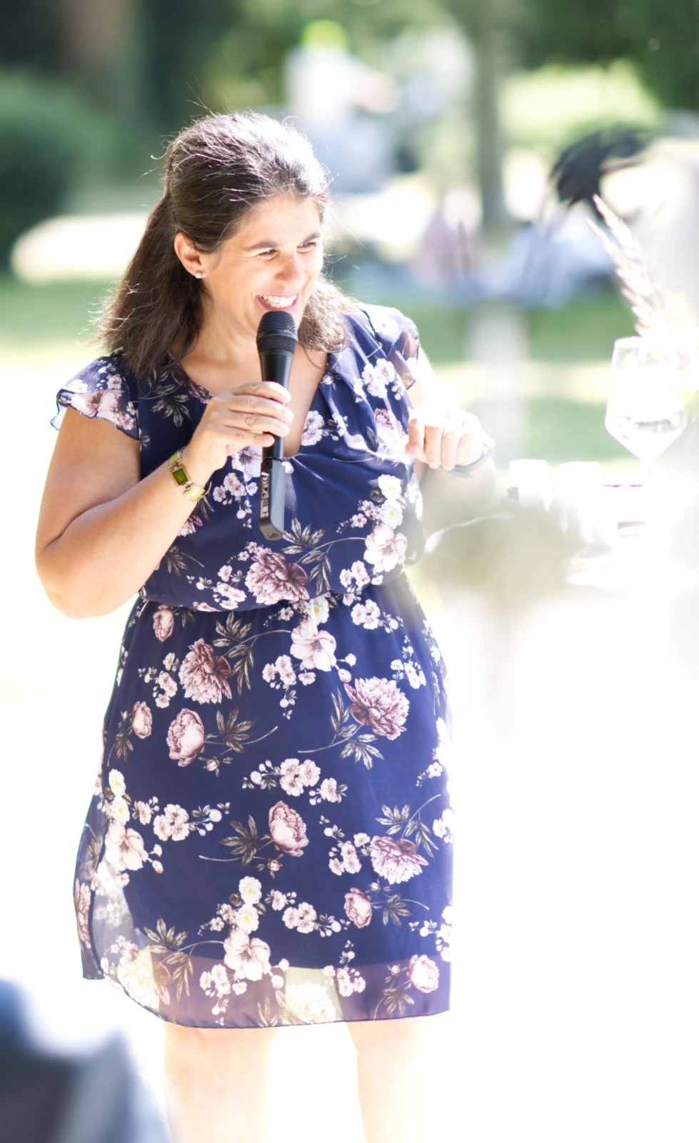 Freie Rednerin Beate Jacobs Ravensburg, Bodensee - Freie Trauung, Trauer-/ Lebensfeier, Kinderwillkommensfest, Moderation.jpg