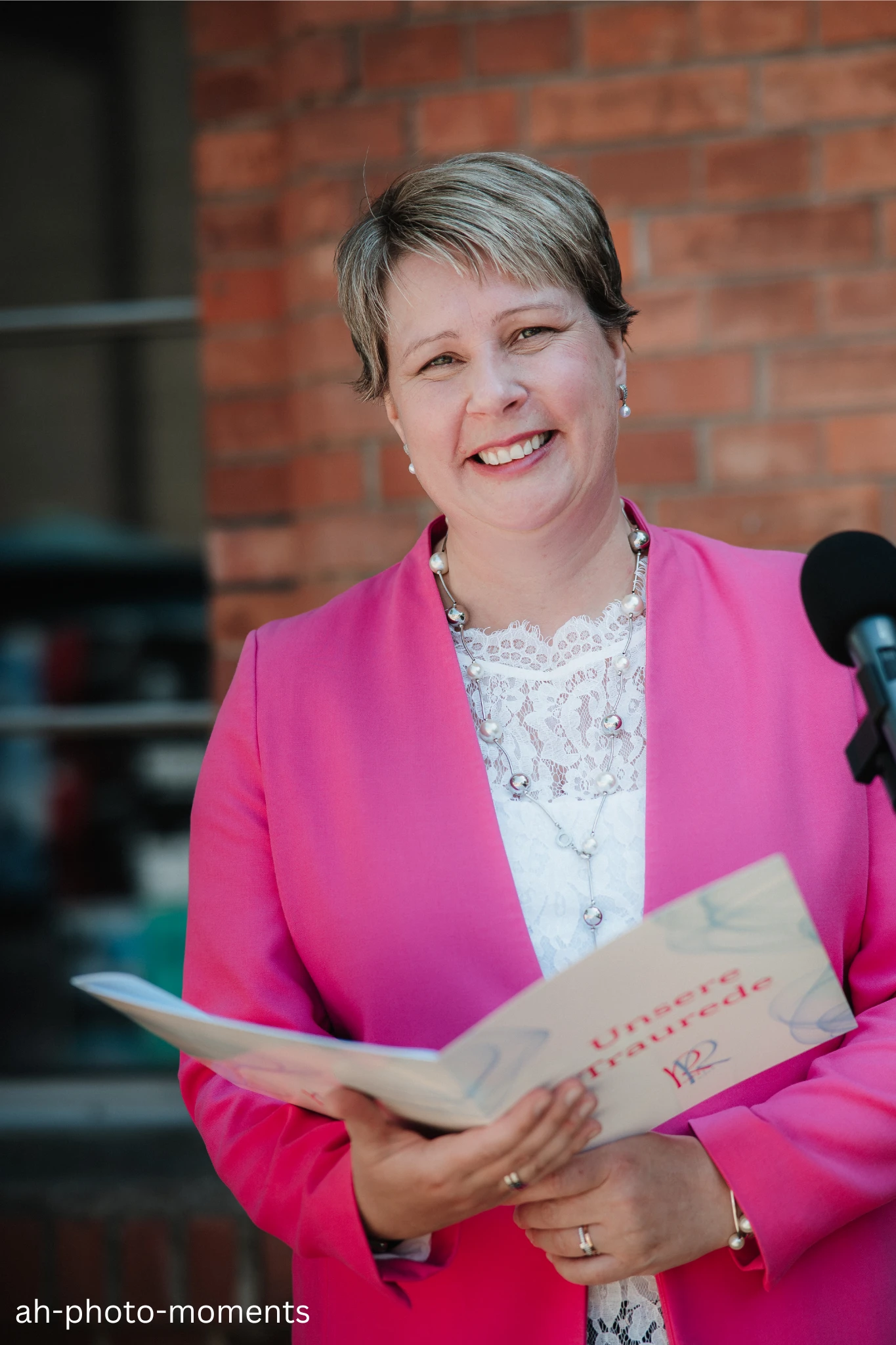 Romy Redet - Freie Traurednerin (IHK).jpg