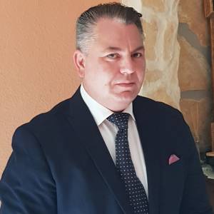 ERGO Versicherung Adam Januschewski.jpg