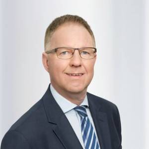 HUK-COBURG Versicherung Dietmar Jacobsmeyer in Paderborn - Schloß Neuhaus.jpg