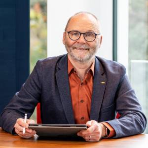 Erwin Arens - Rundum sicher fühlen.jpg