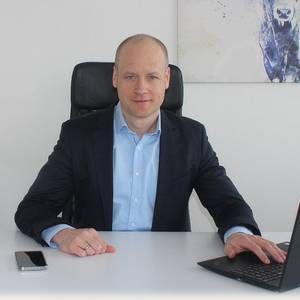 Daniel Wenzel - Finanzplaner und Finanzberater.jpg