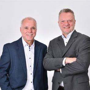 AXA Dietmar Hoffmann & Frank Holighaus.jpg