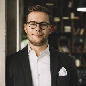 Lars Decker.jpg
