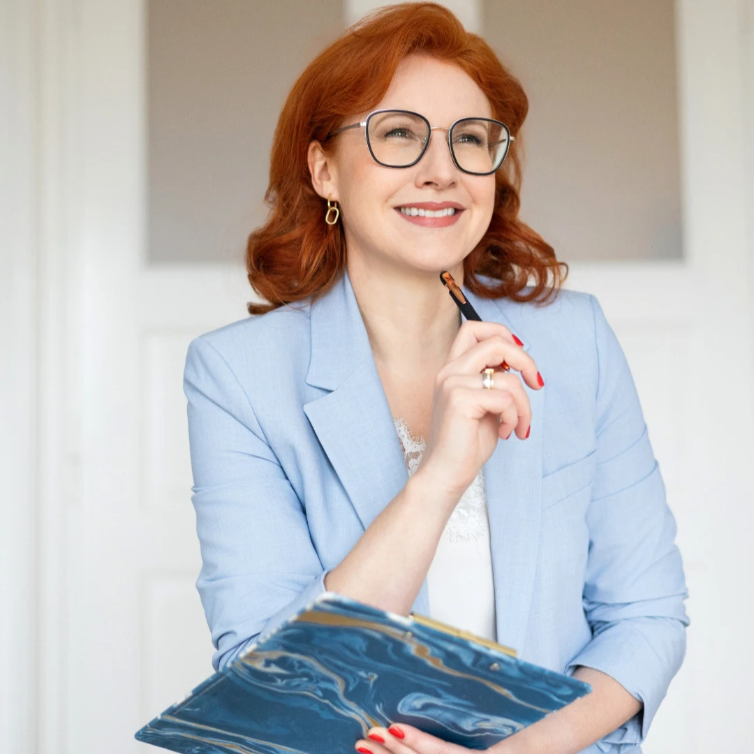 Caroline Sutor Freie Rednerin (IHK) für moderne Trauungen und persönliche Lebensfeiern.jpg