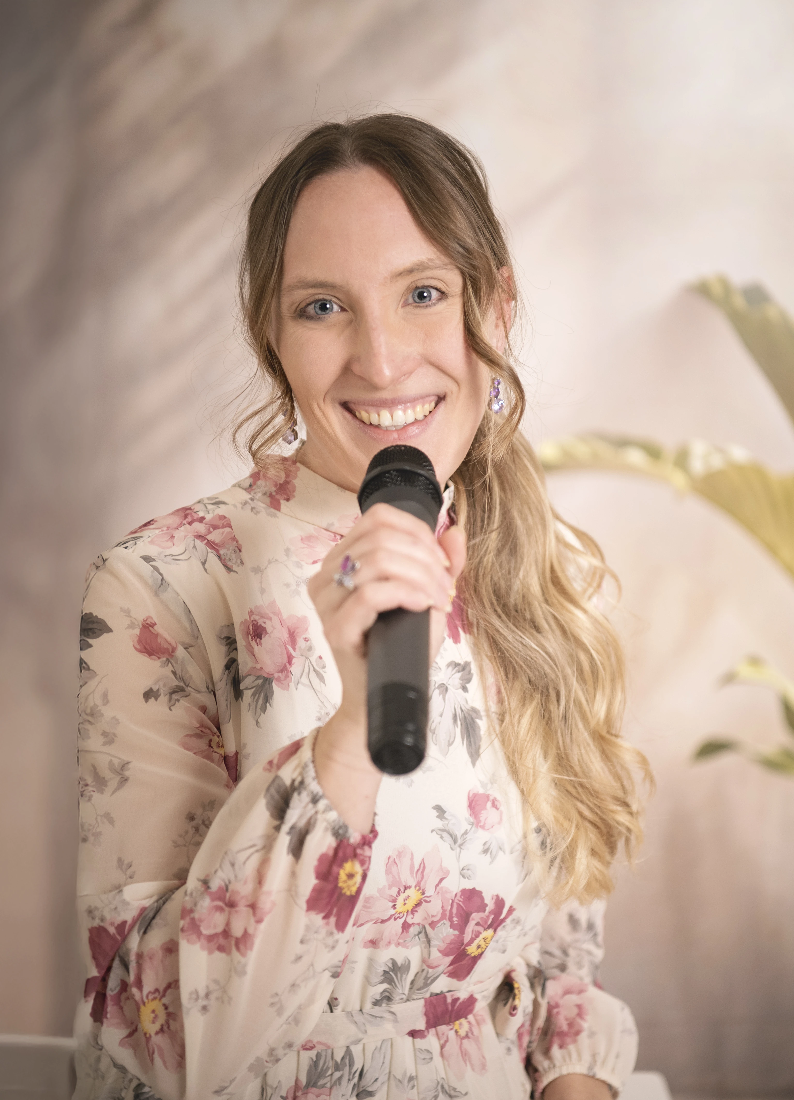 Julia Promeuschel - Freie Rednering.jpg