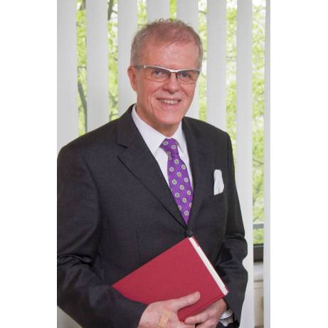 Steuerberater Wolfgang Fischenich, vereidigter Buchprüfer.jpg