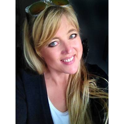 Jacqueline Hülsenbeck.jpg